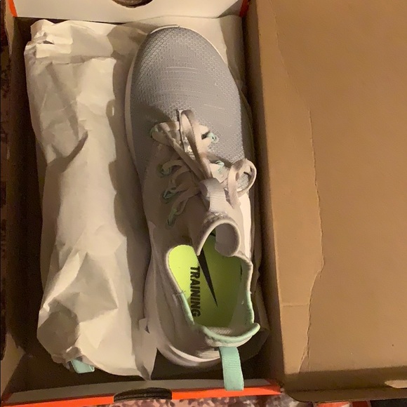 Nike Free Train TR 8 - Picture 2 of 4